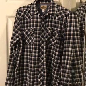 Black, white medium checkered flannel.